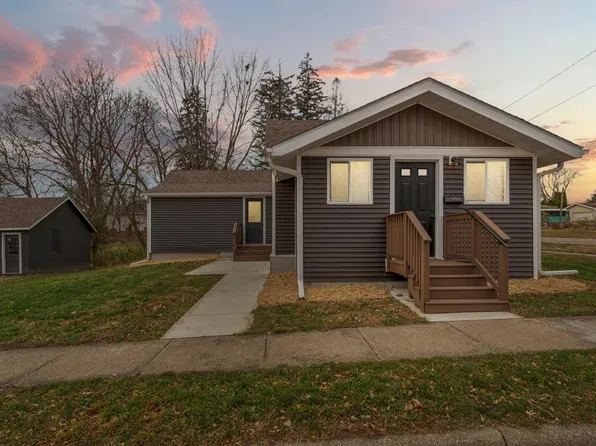 102 Buchannon St S, Waterville, MN 56096