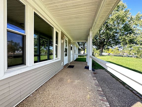 2nd image of 496 Louisiana Ave