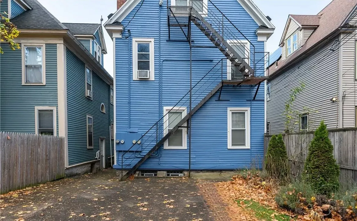 Building Photo - 259 Norwood Ave #3