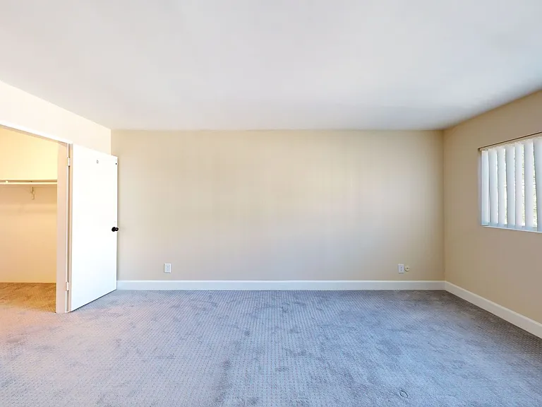 277 Pleasant St #217 — Photo 9