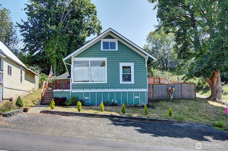 2nd image of 1503 First Street W