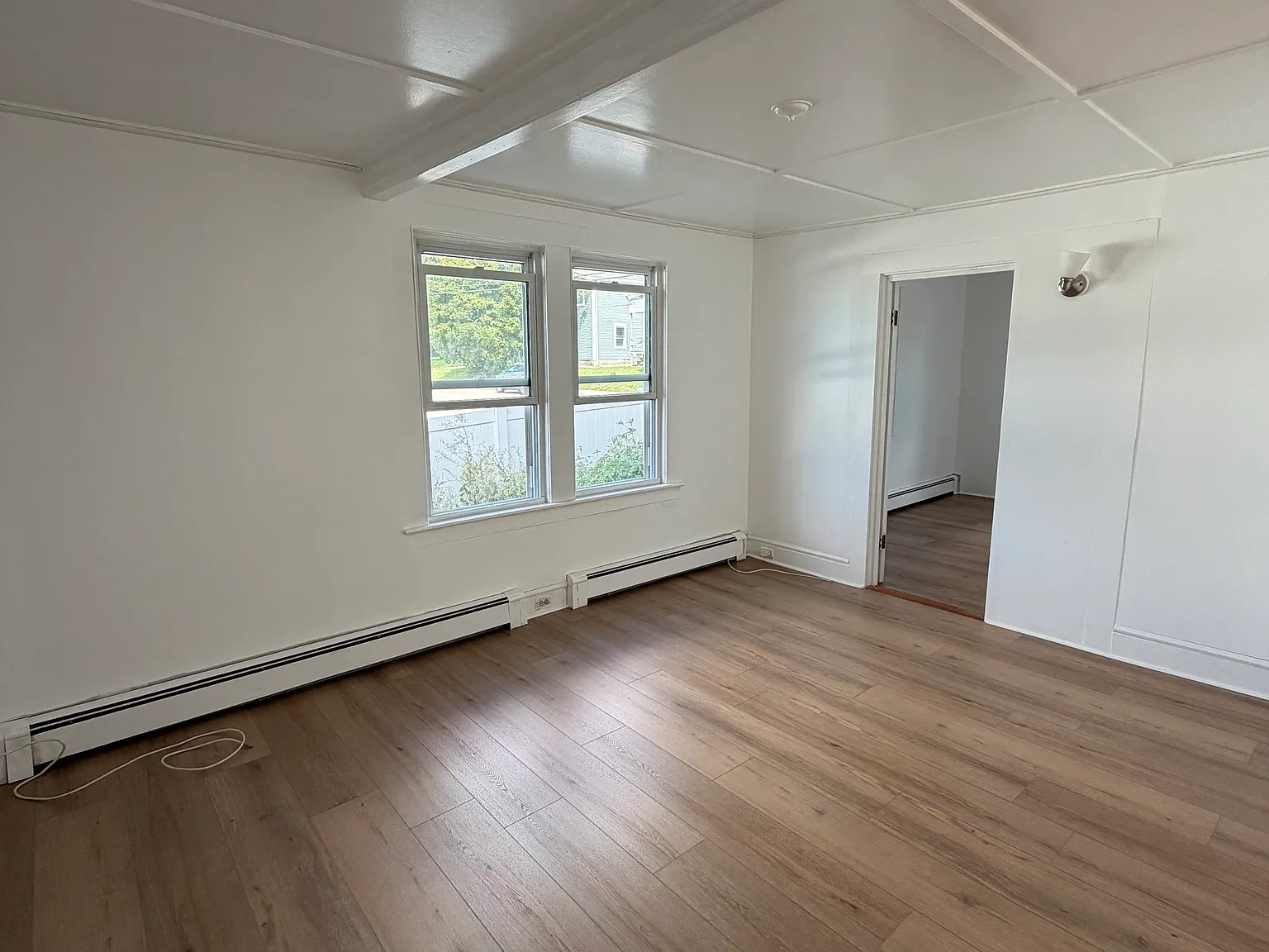 3 bed, 1200 sqft, $2,000 — Photo 4