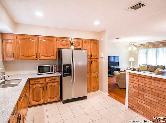 4th image of 103 Colebrook Dr