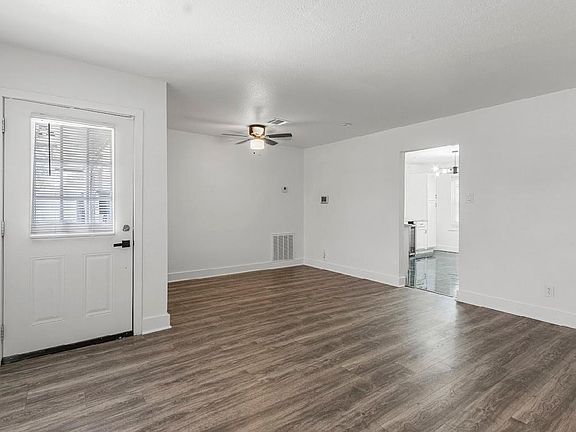 3rd image of 4303 Dacca Dr