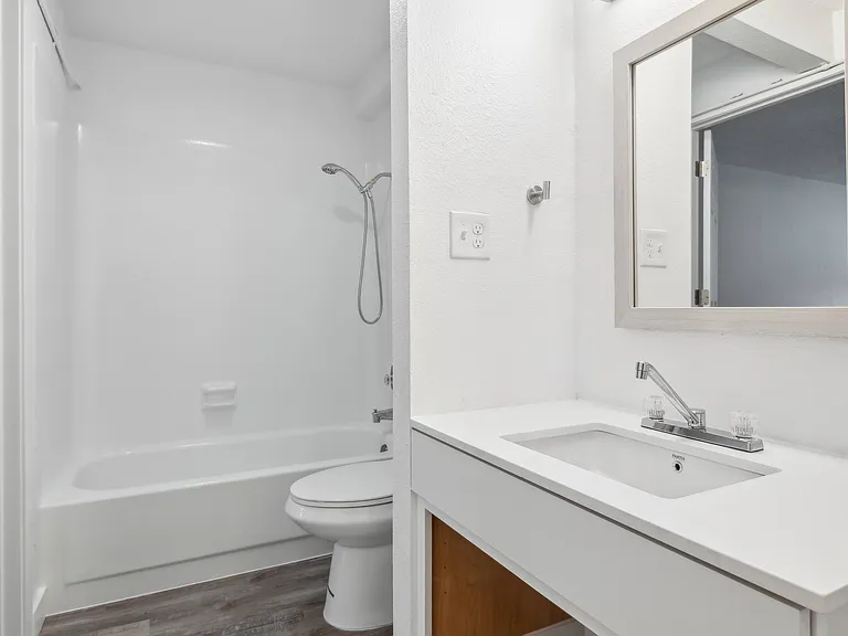 Cascade Ridge Apartments — Photo 9