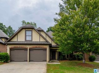2315 Abbeyglen Cir, Hoover, AL 35226