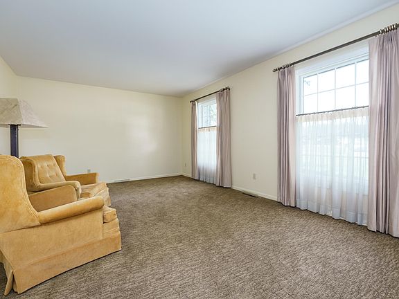 5th image of 252 Brentwood Dr