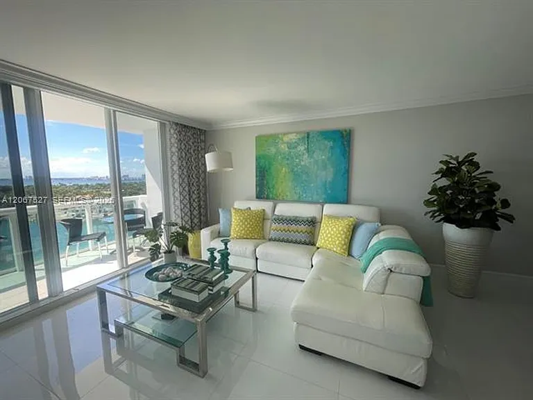 5001 Collins Avenue Cu #14A — Photo 2