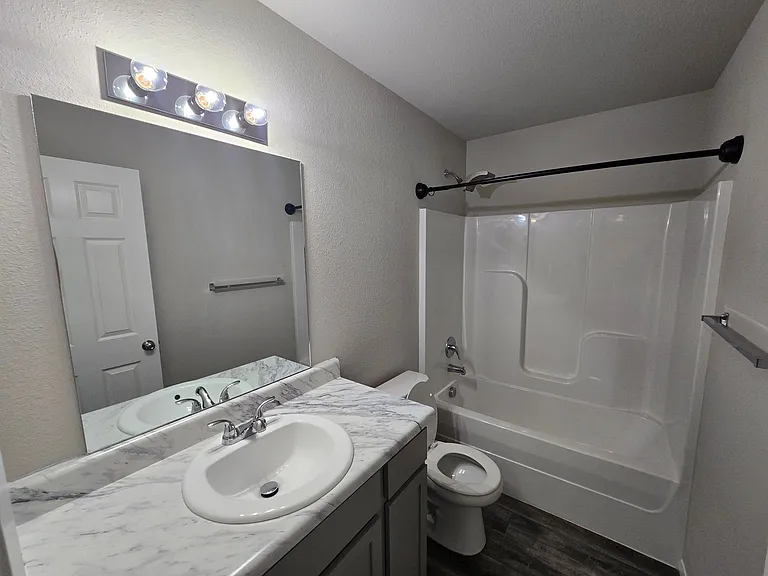 1061 E Bunting St — Photo 10