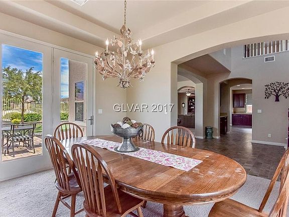 5th image of 2012 Royal Gardens Pl