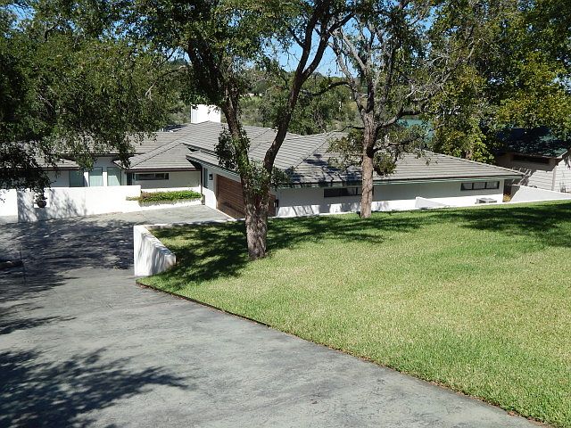 1st image of 502 Los Escondidos St