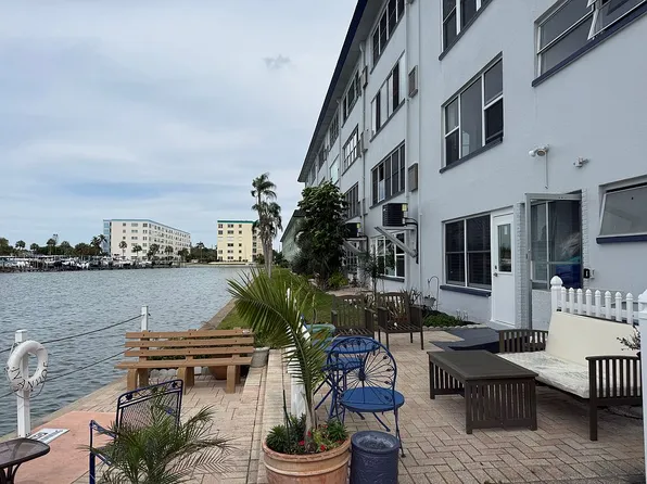 5955 30th Ave S APT 108, Gulfport, FL 33707