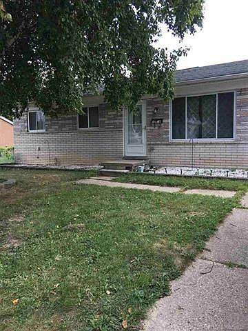 1st image of 20418 Williamson St