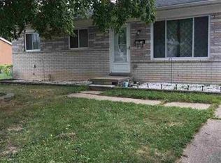 20418 Williamson St, Clinton Township, MI
