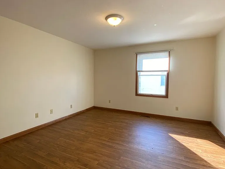 218 Stonewall Ct — Photo 5