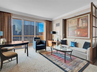 135 Harmon Ave UNIT 1005, Las Vegas, NV, 89109