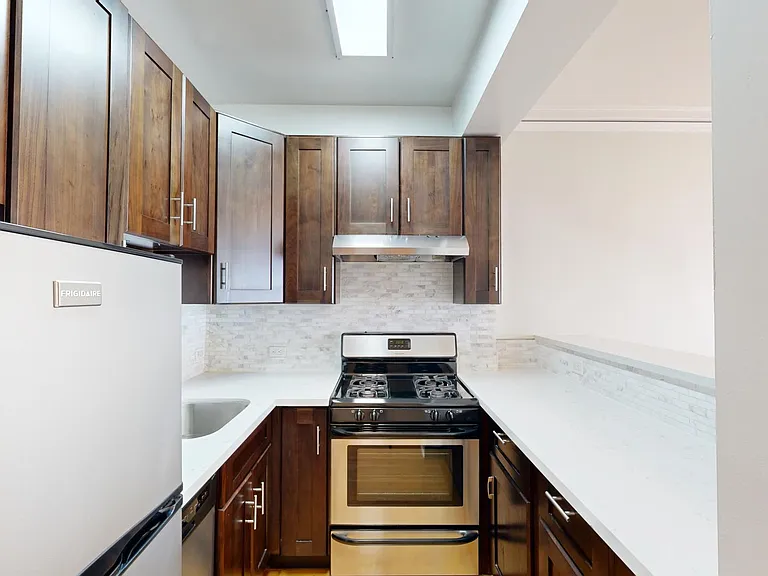 1840 Clay Street — Photo 33