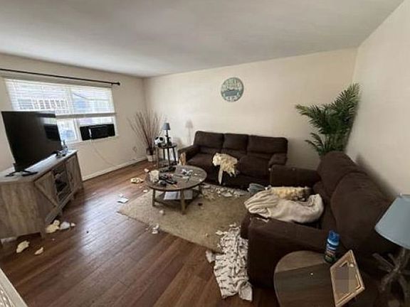 Additional Living Room