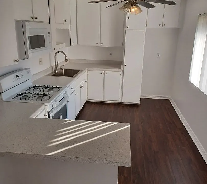 9th Street Apartments