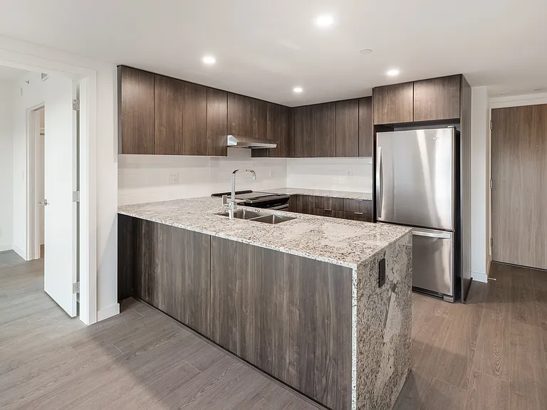 1060 Churchill Cres #312 — Photo 18