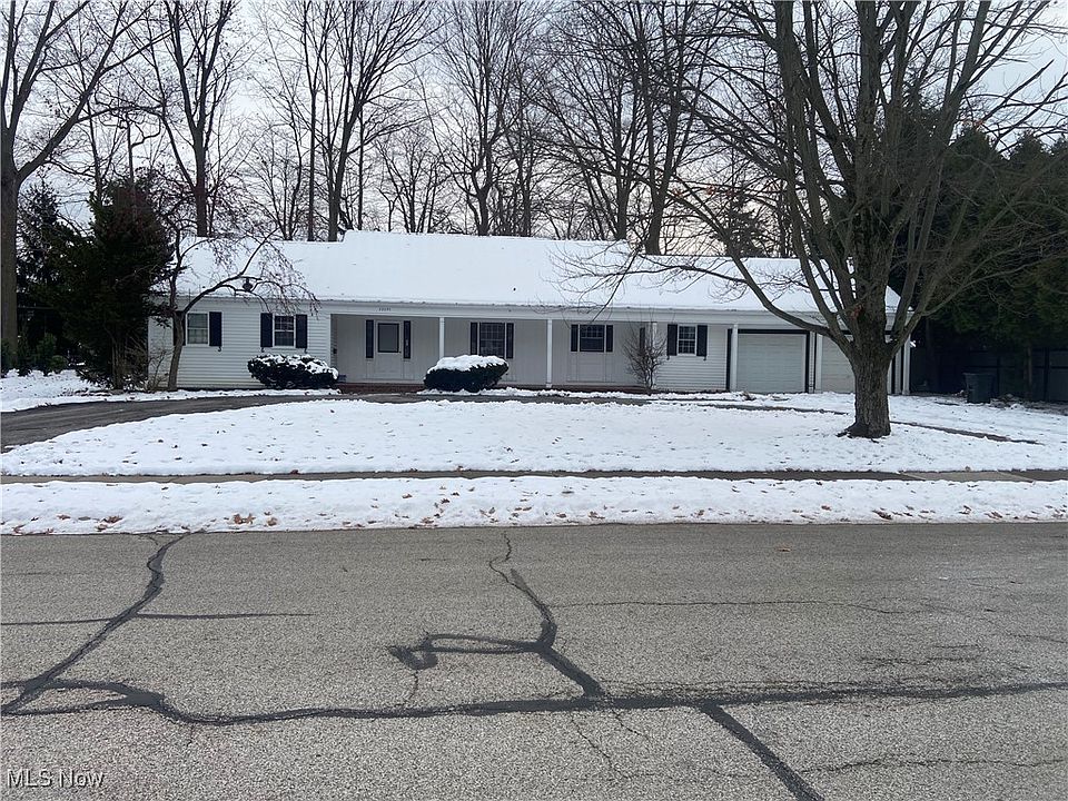1st image of 22495 Berry Dr