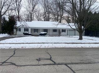 22495 Berry Dr, Rocky River, OH 44116