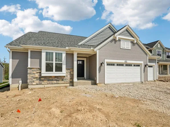 N174W20624 Laurel Springs CIRCLE, Jackson, WI 53037