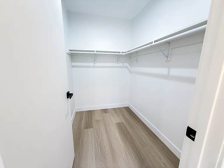 5379 Somerset St — Photo 16