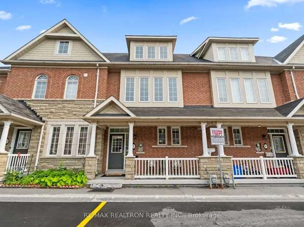 7 Torr Ln #To7, Ajax, ON L1S 7N1