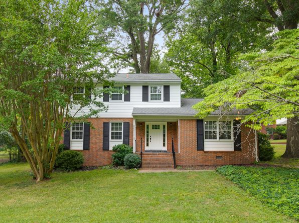 2001 Cedarhurst Dr