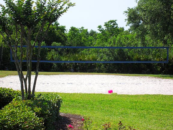 4th image of 9721 Bay Colony Dr