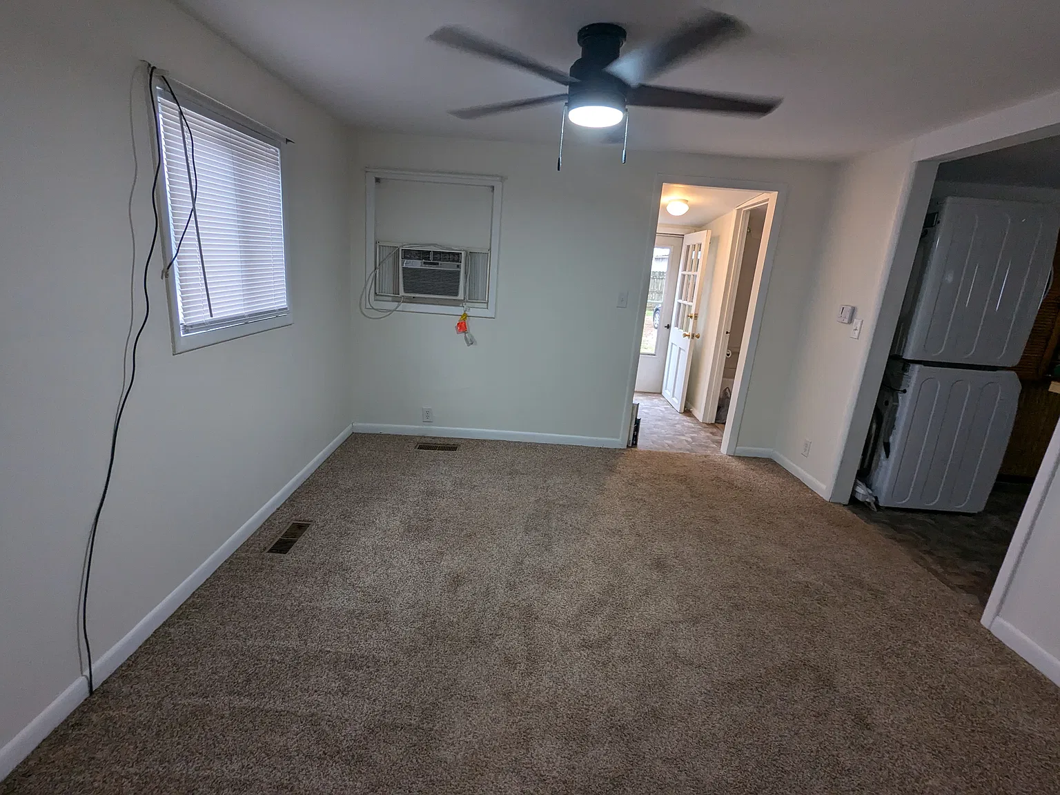 1 bed, 800 sqft, $900 — Photo 2