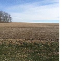 3828 Meadow Ln, Highland, IL 62249