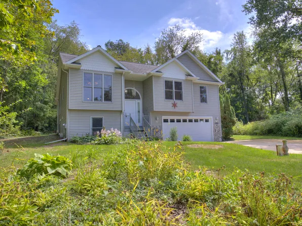 12889 Kelley Rd, Brooklyn, MI 49230