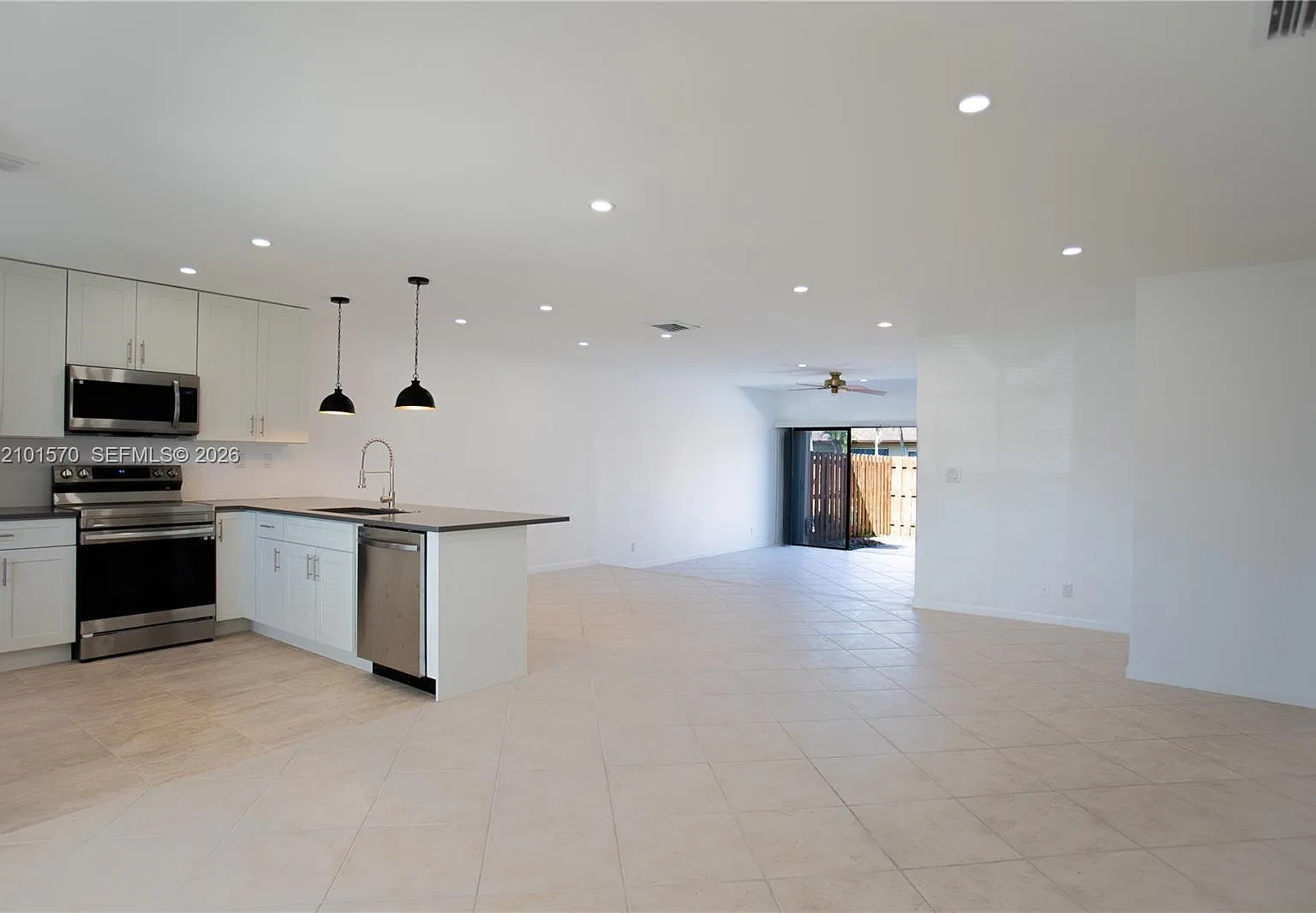 Nova North Condominium 5 — Photo 3