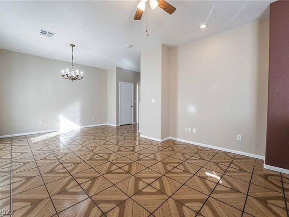 4th image of 1655 Marion Bennet Dr