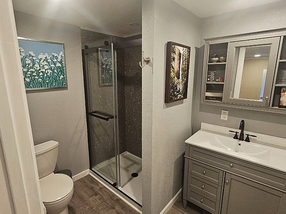 Full Bathroom.
