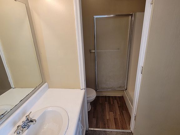 5th image of 2729 N Parker Ave