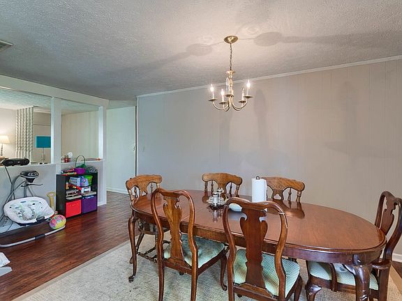 5th image of 3237 Meadowland Dr