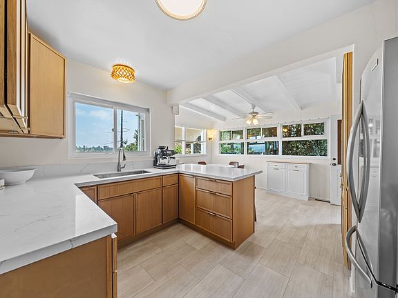5th image of 5323 Wilshire Dr