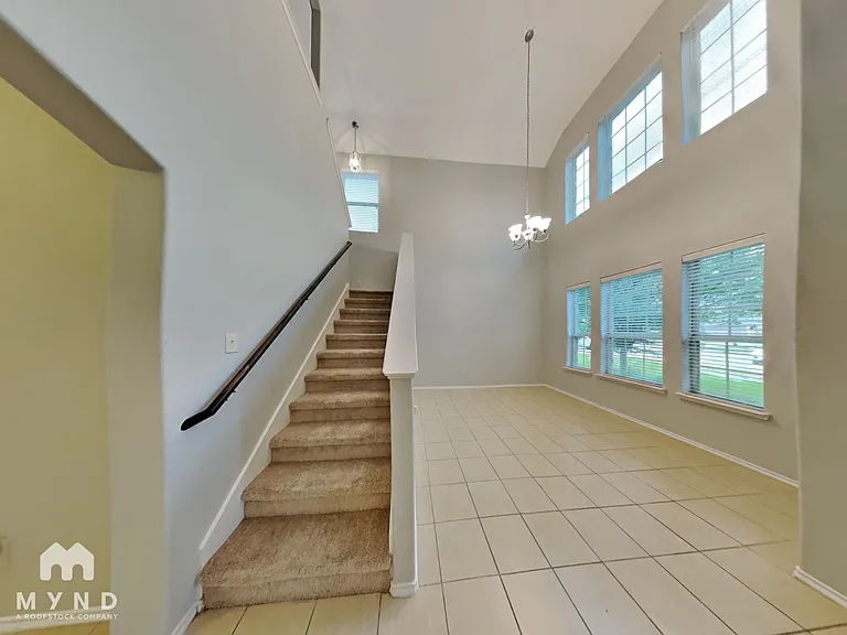 414 Jasmine Cir — Photo 13