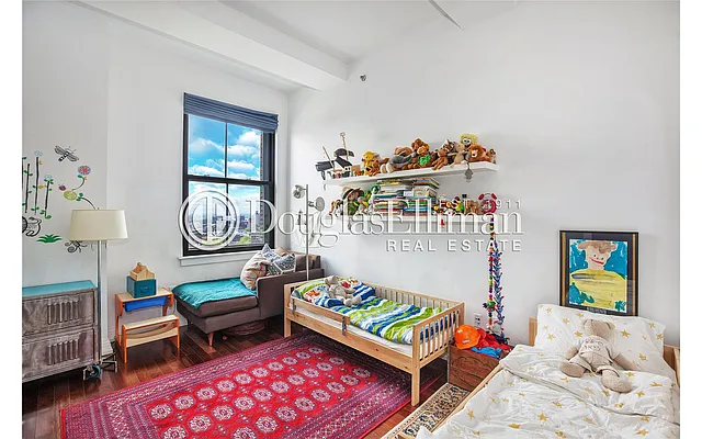Sold by Douglas Elliman | media 14