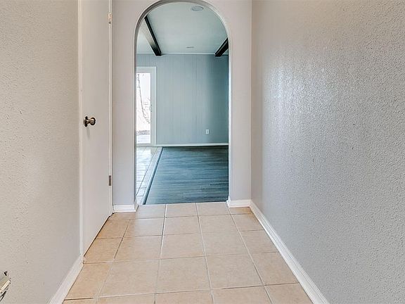 5th image of 4125 Overland Dr