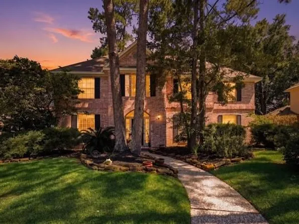 5834 Mountain View Dr, Kingwood, TX 77345