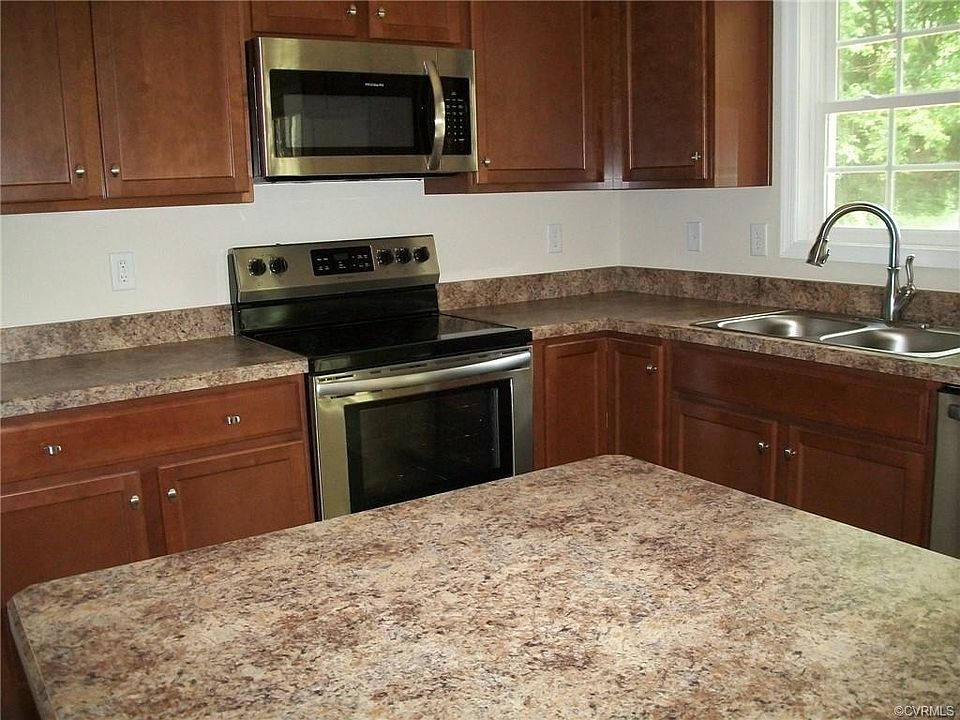 2nd image of 330 Lakeside Blvd