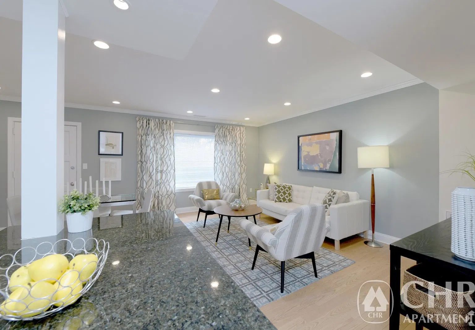 499 VFW Parkway Apartments — Photo 4