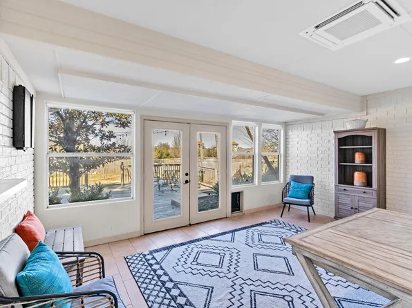 5202 Heatherdale Dr, Grapevine, TX 76051