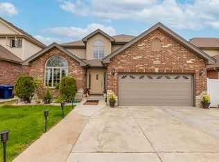 10820 S Ridgeland Ave, Worth, IL 60482