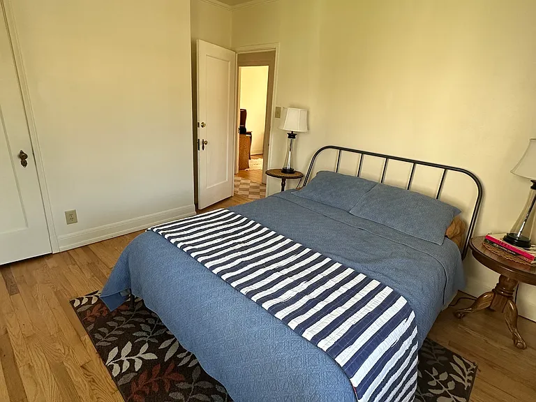 514 W Lakeside St — Photo 18