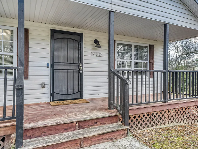 1960 Detroit Ave NW — Photo 8